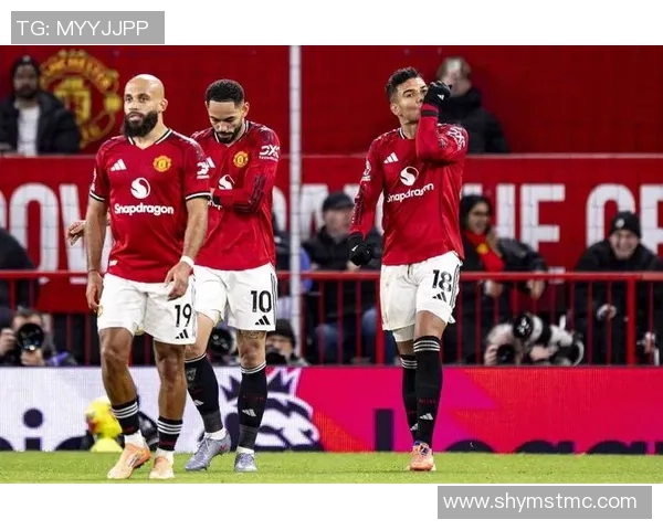 4月25日曼联与曼城激战正酣比赛结果揭晓引发热议 4月25日曼联与曼城激战正酣比赛结果揭晓引发热议